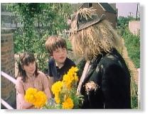 Worzel Gummidge - Sue And John Ask About The Flowers